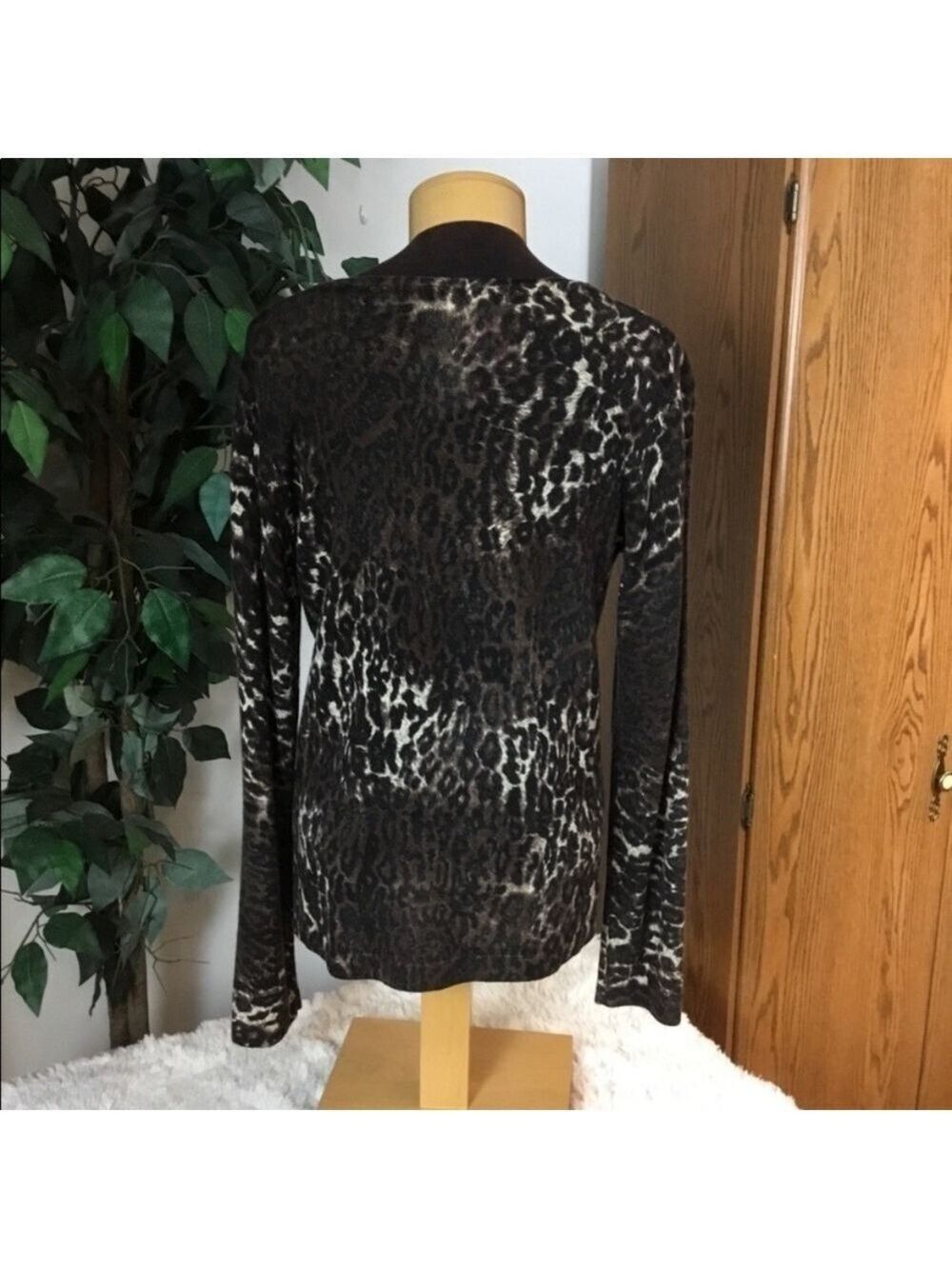 Neiman Marcus 100% Cashmere Leopard Print Cardigan Sweater XL NWT - Picture 2 of 13